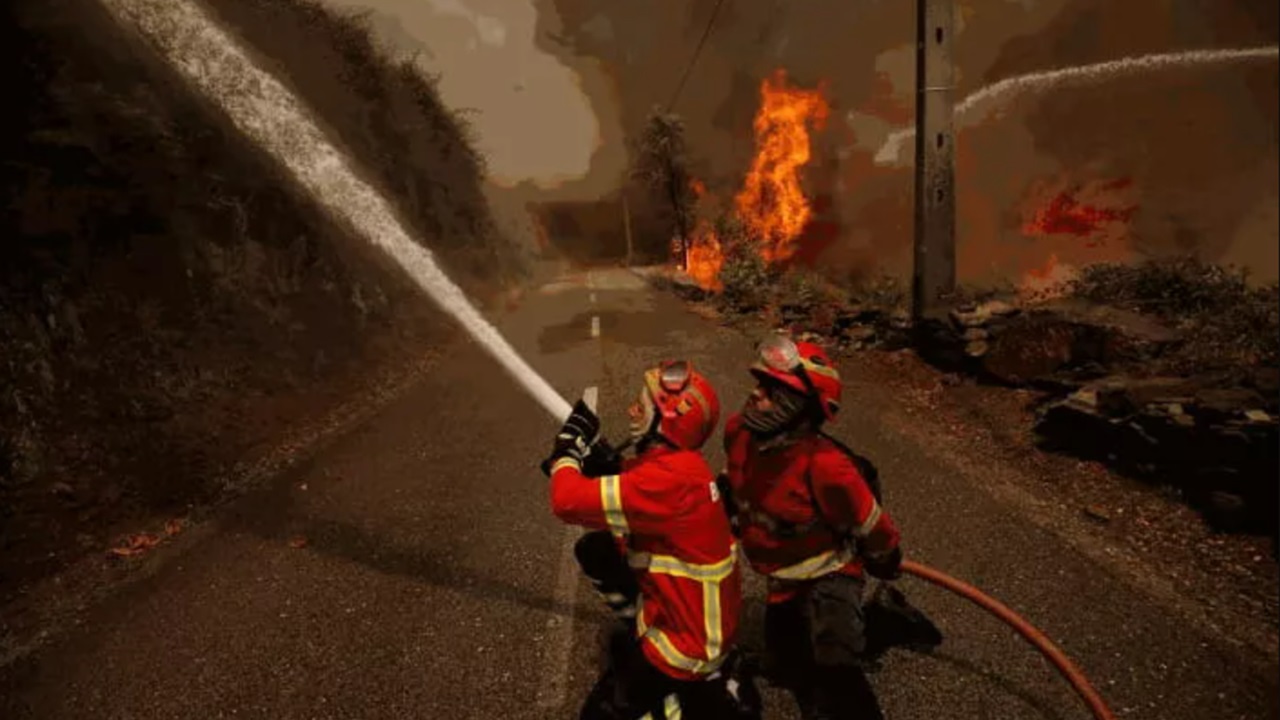 Foto del giorno: l'incendio infinito di Pedrógão Grande, il Portogallo conobbe l'inferno