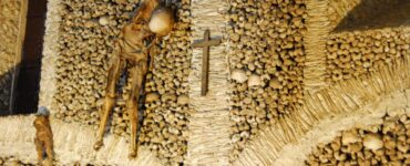 La Capela dos Ossos: capricci francescani nel XVI secolo