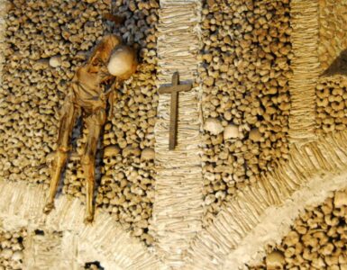 La Capela dos Ossos: capricci francescani nel XVI secolo