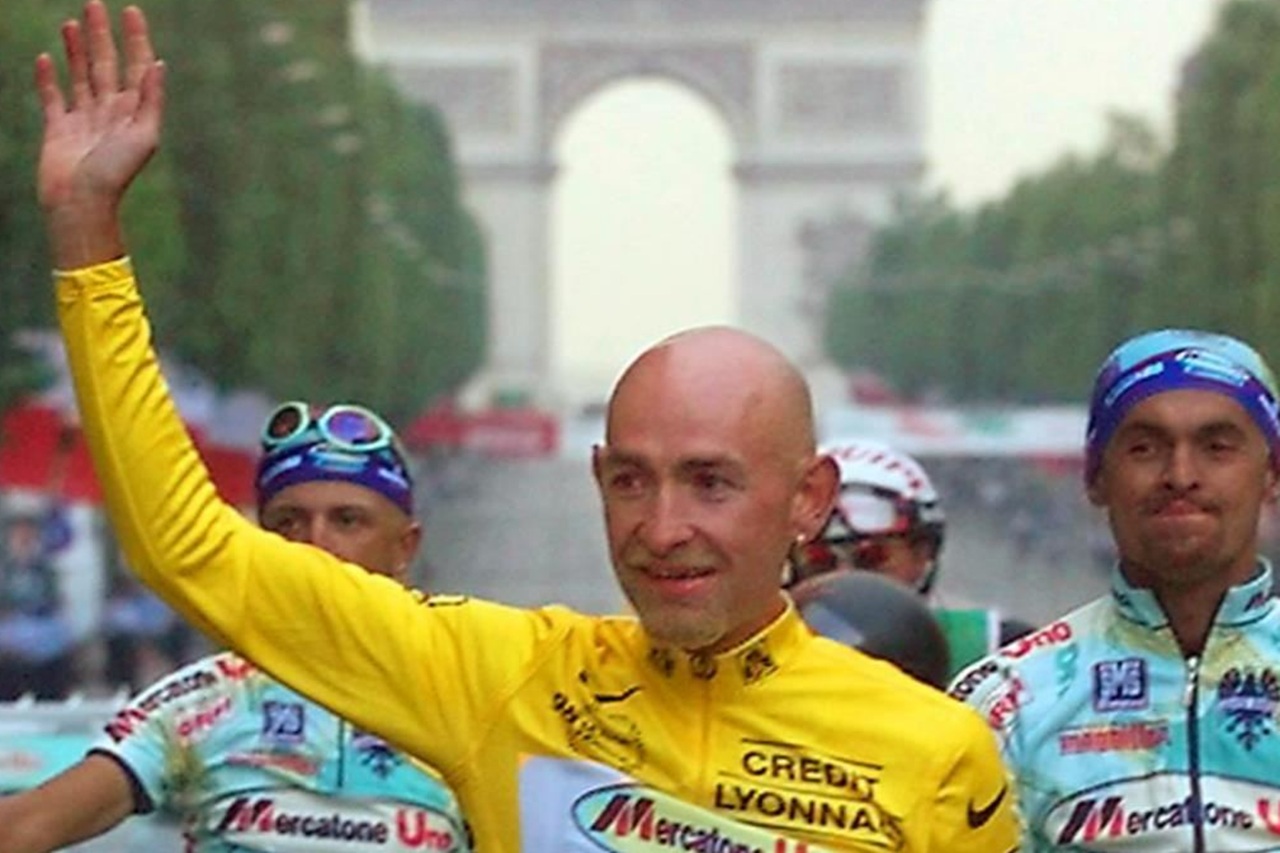 2 agosto Pantani arco di trionfo Parigi