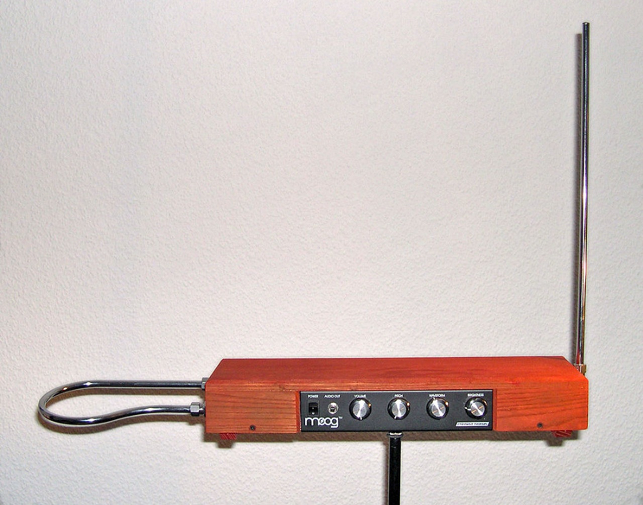 5 agosto theremin