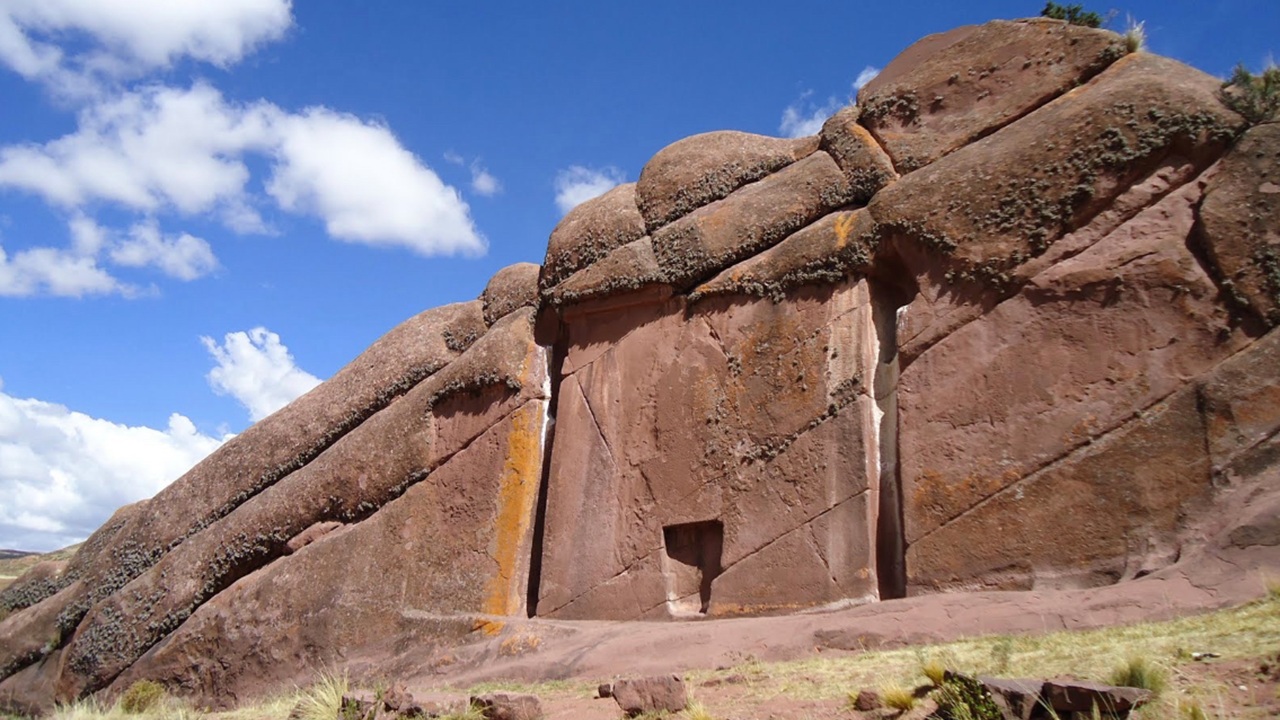 Aramu muru: la leggendaria "Porta degli Dei" che gli Inca non terminarono mai
