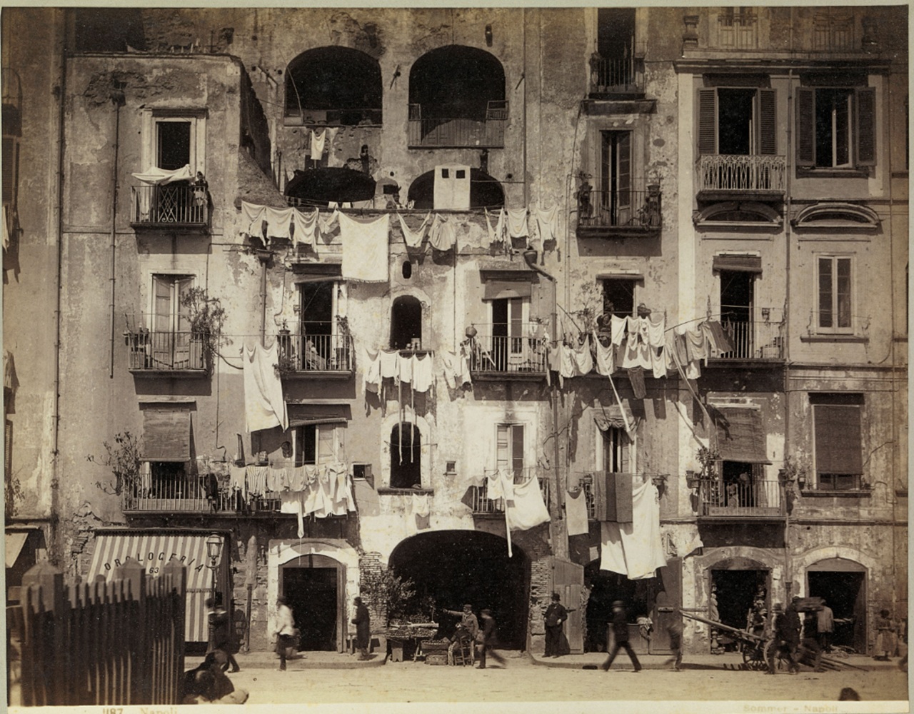 Napoli Porta della Marina del Vino