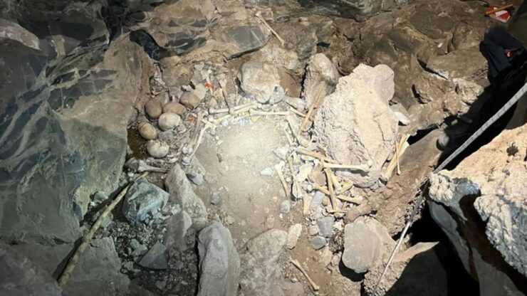 grotta funeraria