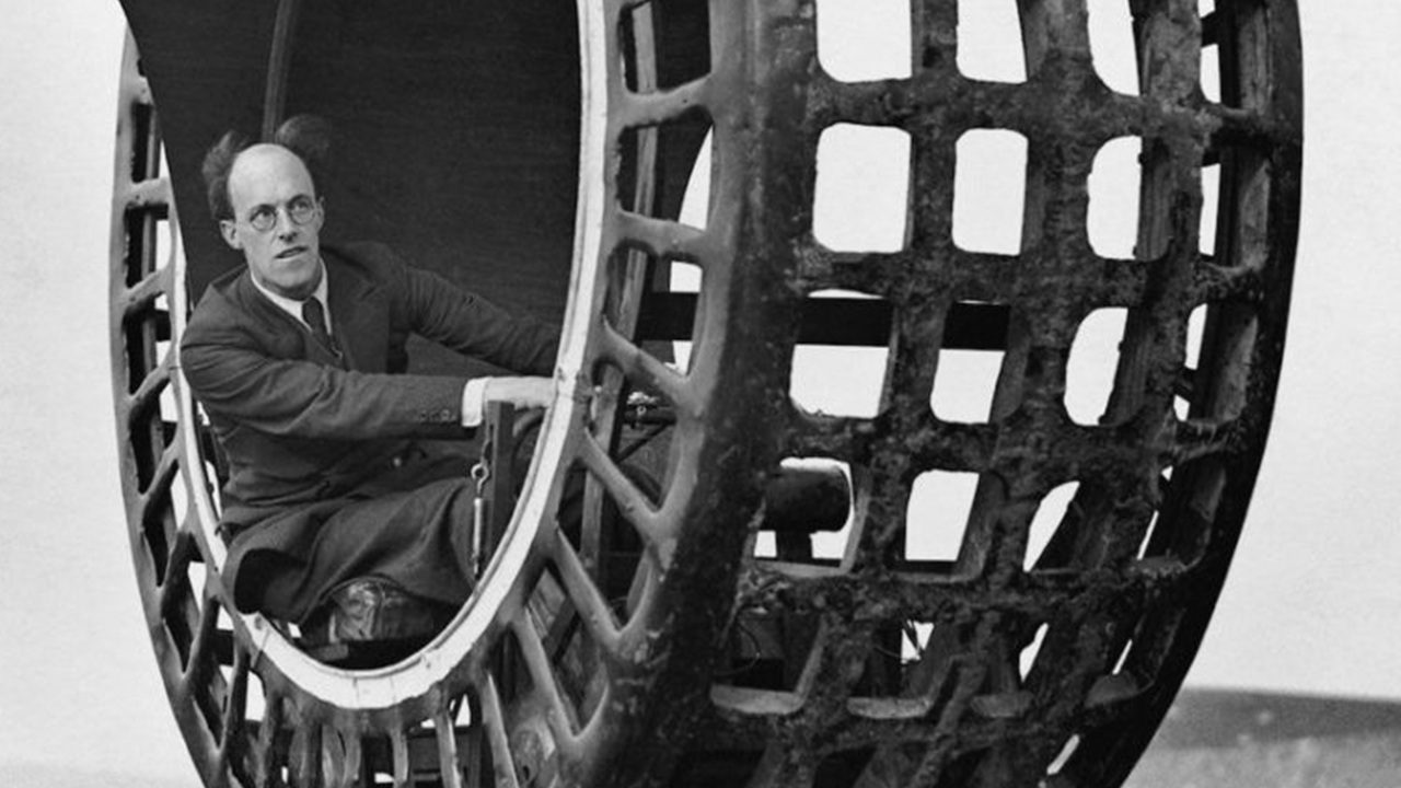 La Dinosfera: il veicolo monoruota ipotizzato da Leonardo da Vinci e realizzato nel 1930