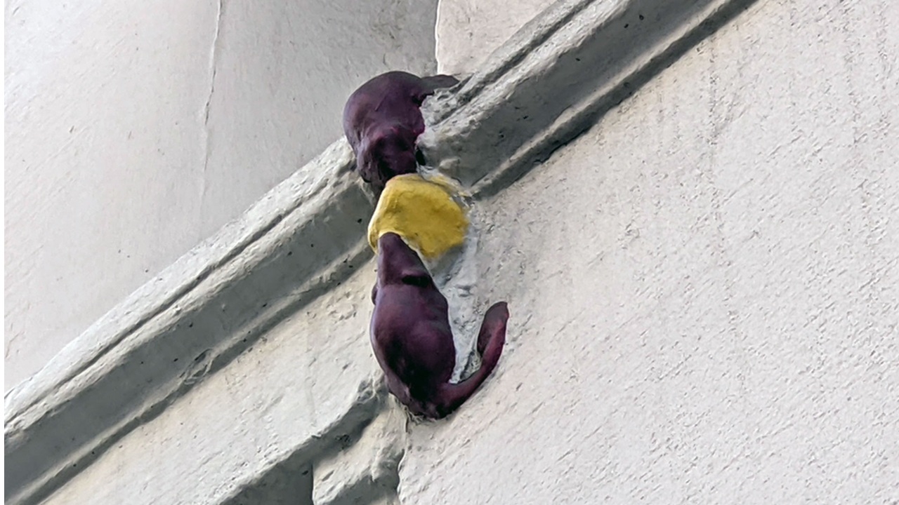 Una storia inaspettata dietro la più piccola statua pubblica di Londra...