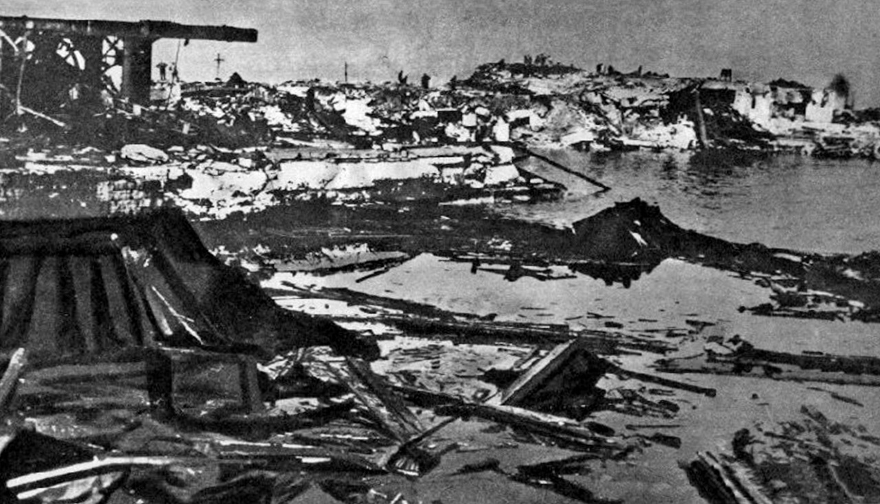 bombardamento di Bari devastazione del porto