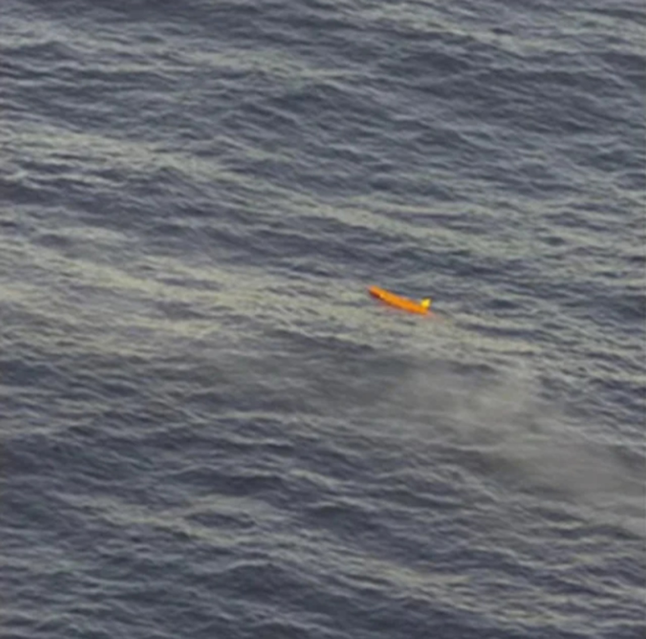 Andrew McAuley kayak in mare aperto