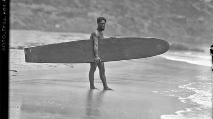 Foto del giorno: Duke Kahanamoku, inventore del surf