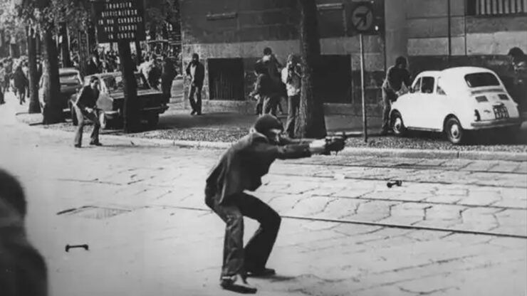 Foto del giorno: il 14 maggio 1977 in via De Amicis, Milano