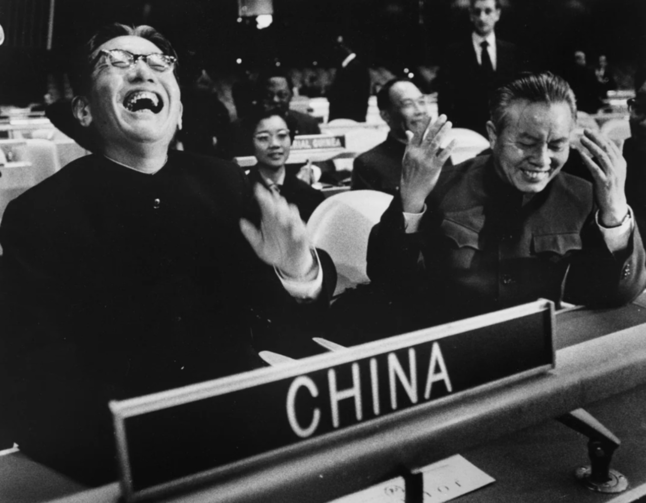 Nazioni Unite Qiao Guanhua (a sinistra) e Huang Hua (a destra)