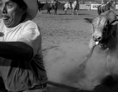 Foto del giorno: un normalissimo rodeo messicano