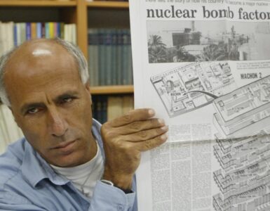 Mordechai Vanunu, perseguitato per aver rivelato il segreto nucleare israeliano
