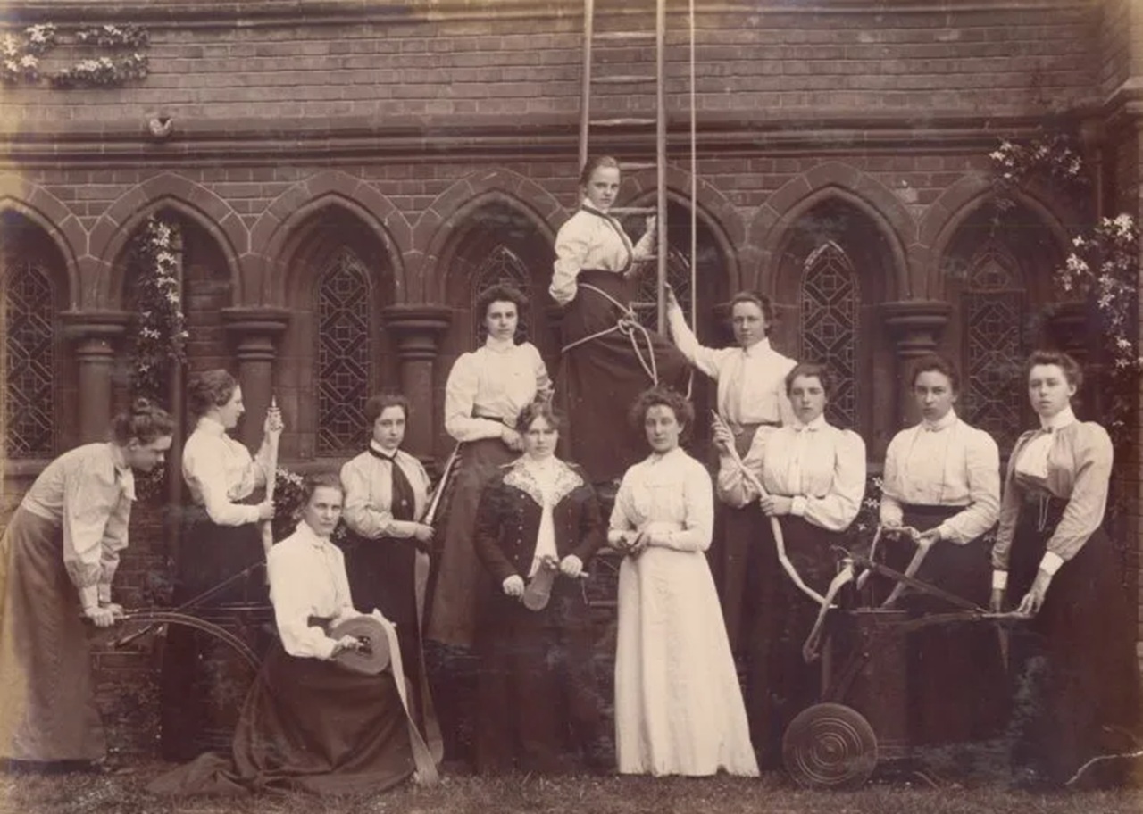 Hertha Ayrton suffragette