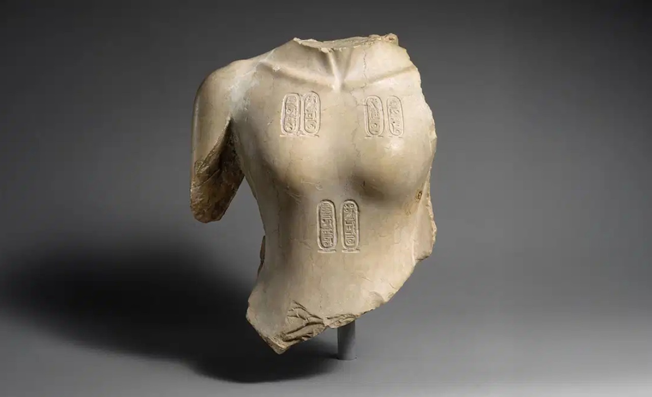 censura busto egizio