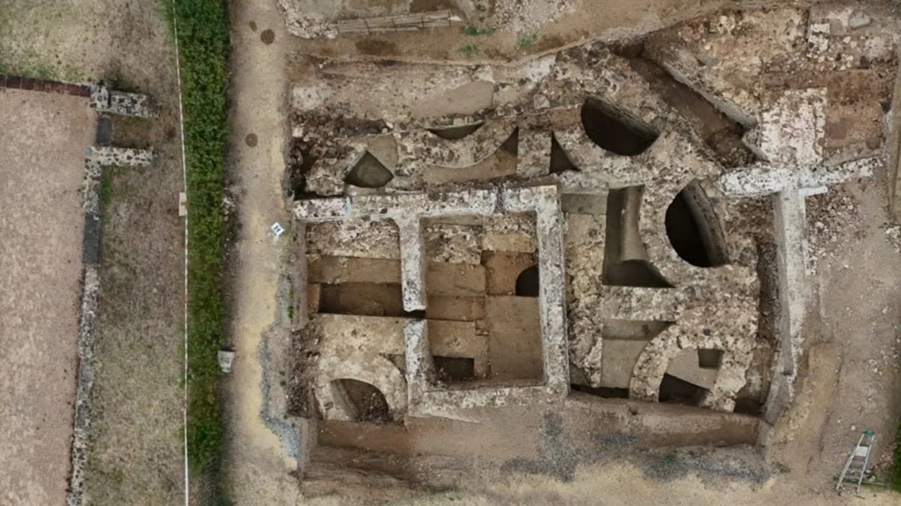 tomba augusto mausoleo