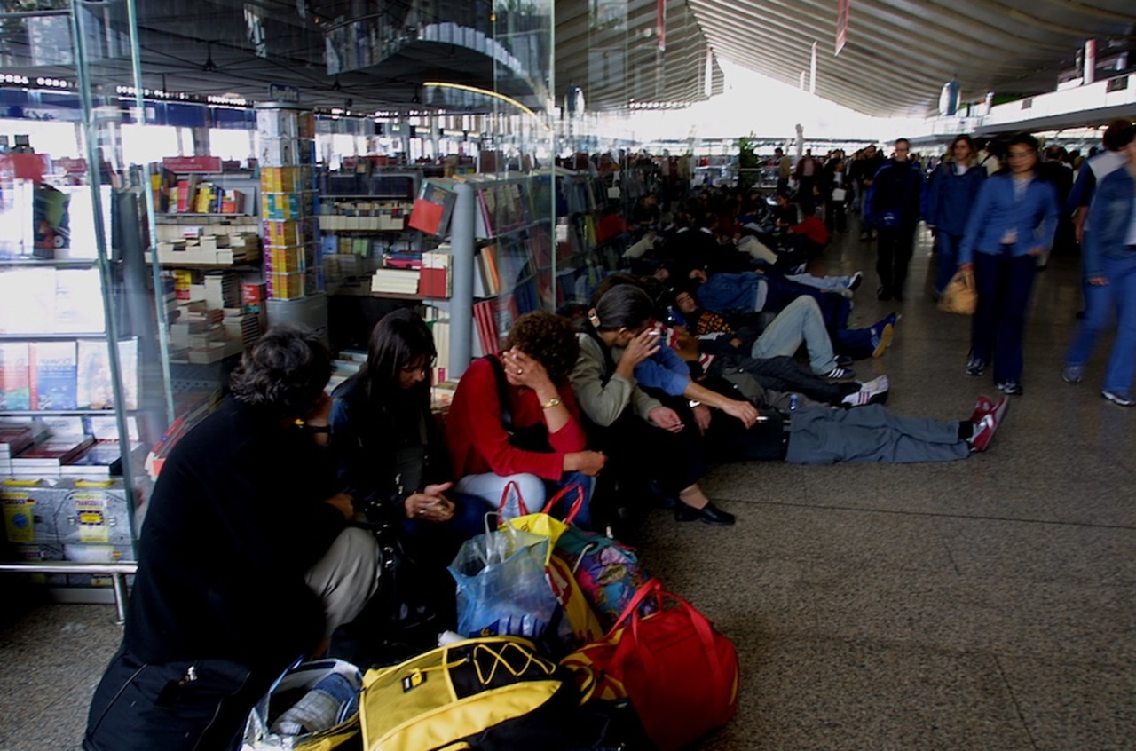 28 settembre persone ferme a Termini causa disagi rete elettrica nazionale