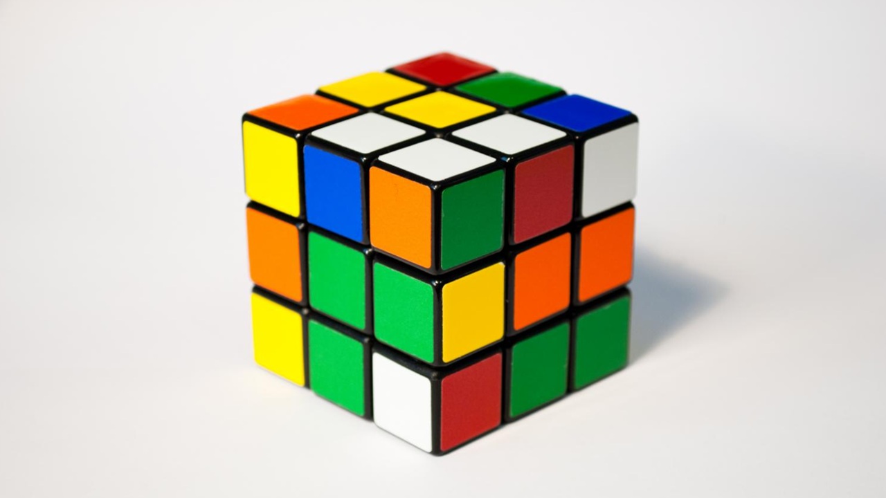 All'origine del cubo di Rubik, il rompicapo più famoso della storia