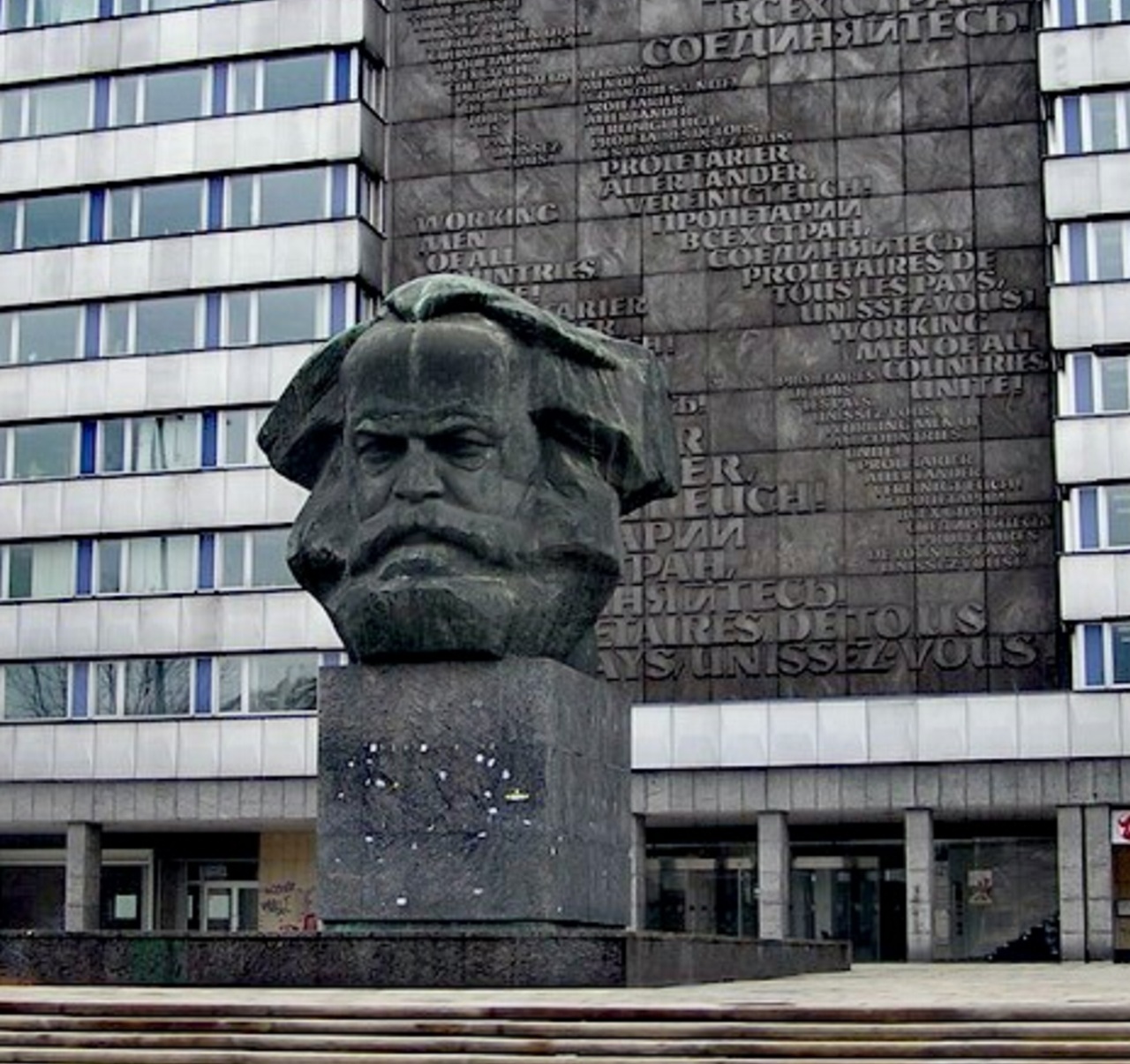 Karl Marx statua