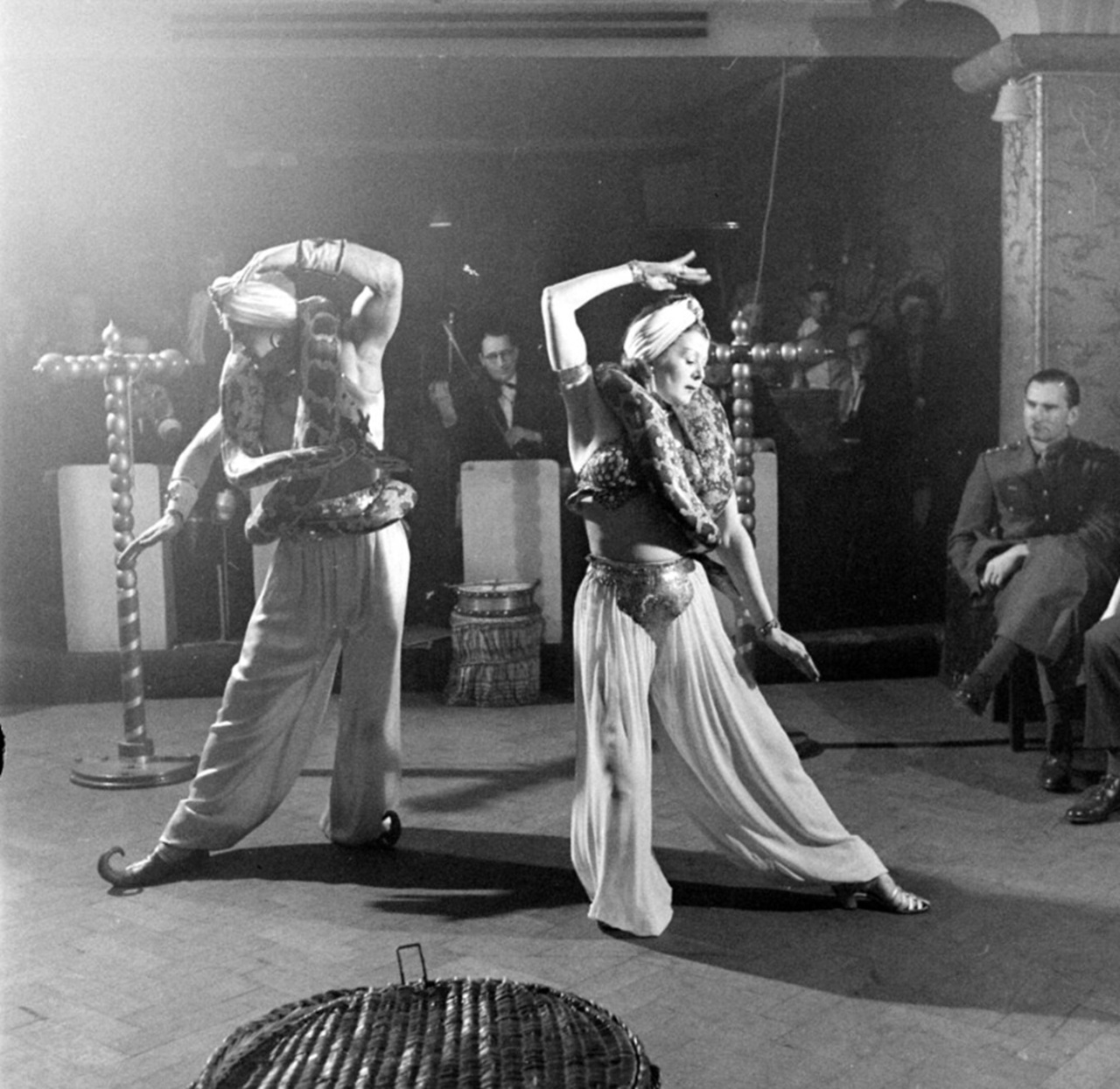 Bruxelles locale notturno 1945