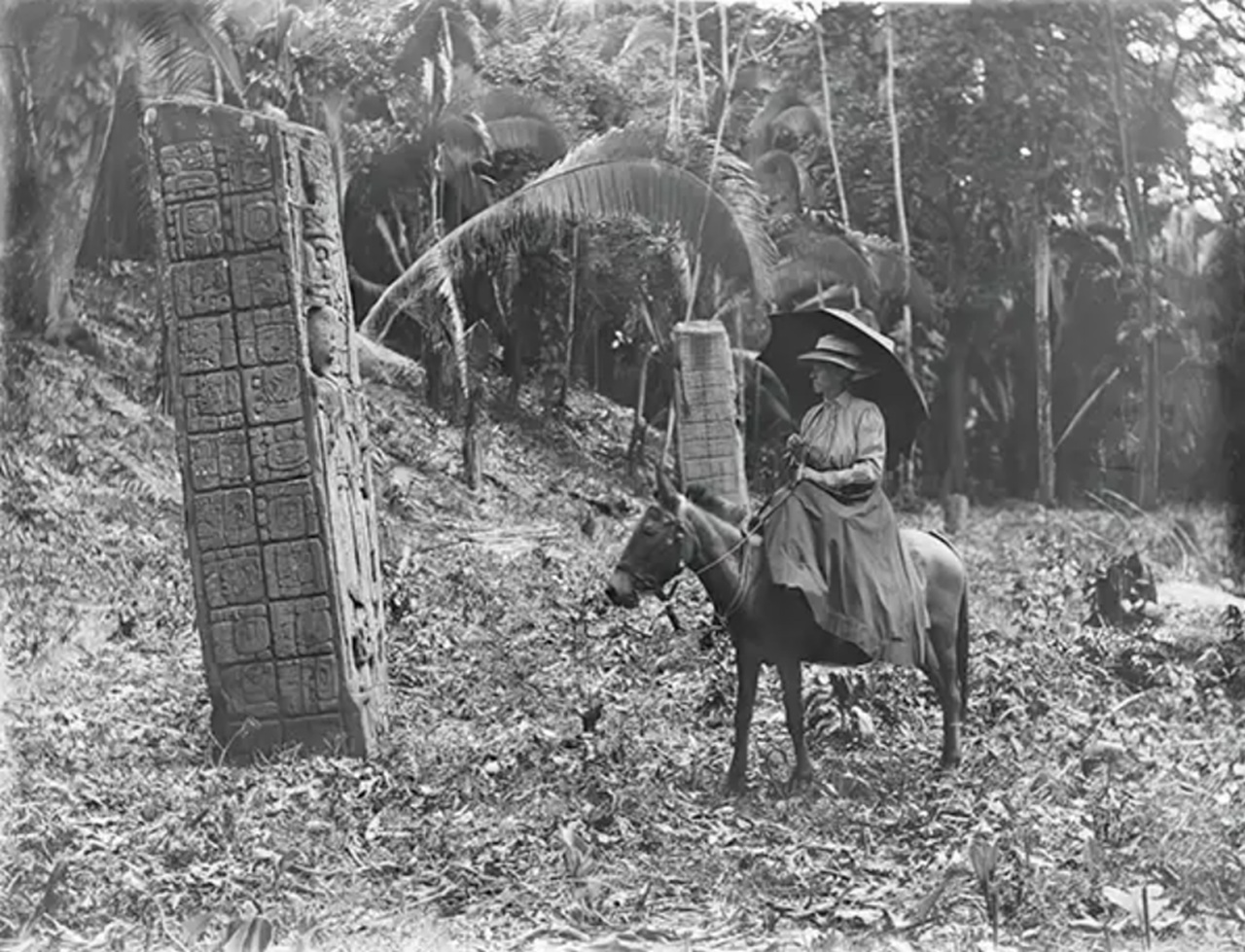Quiriguá Anne Maudslay a cavallo