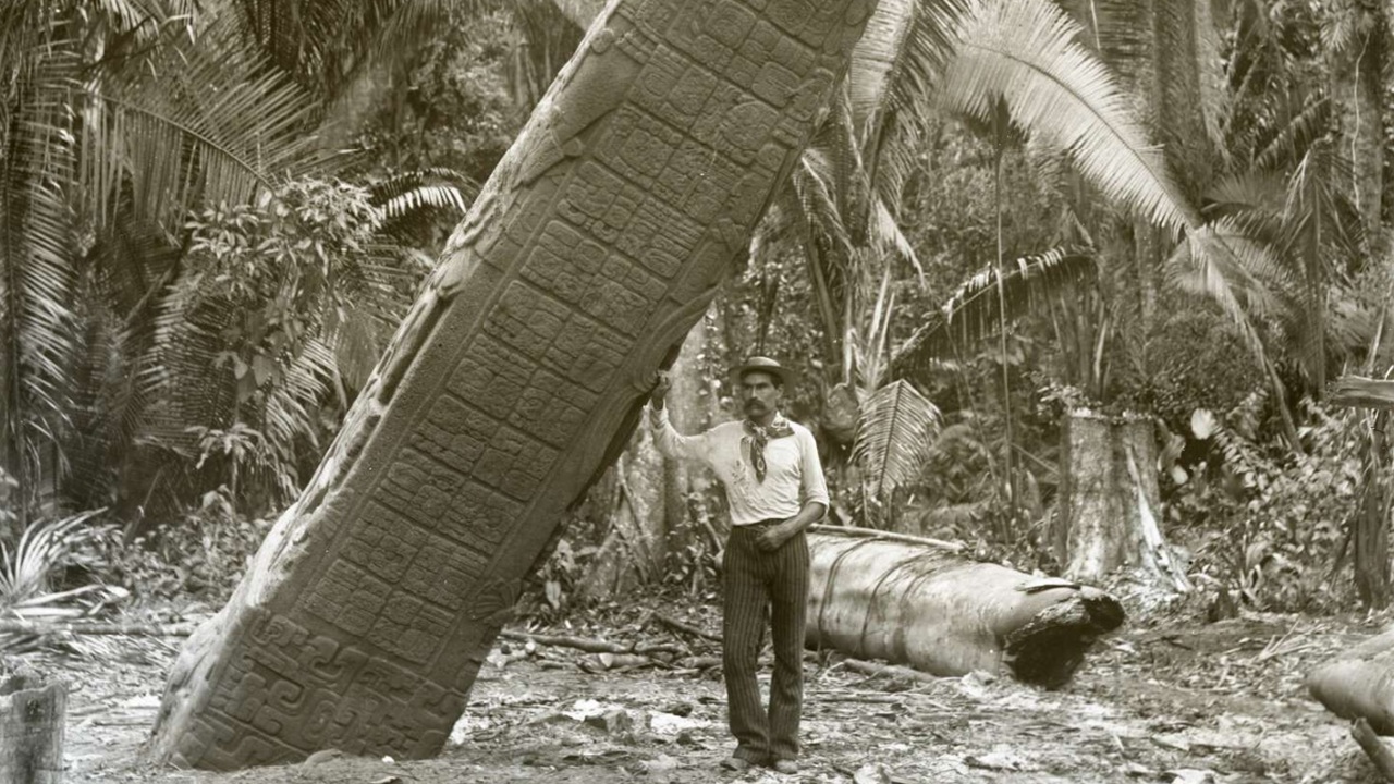 Foto del giorno: il monolite maya di Quiriguá