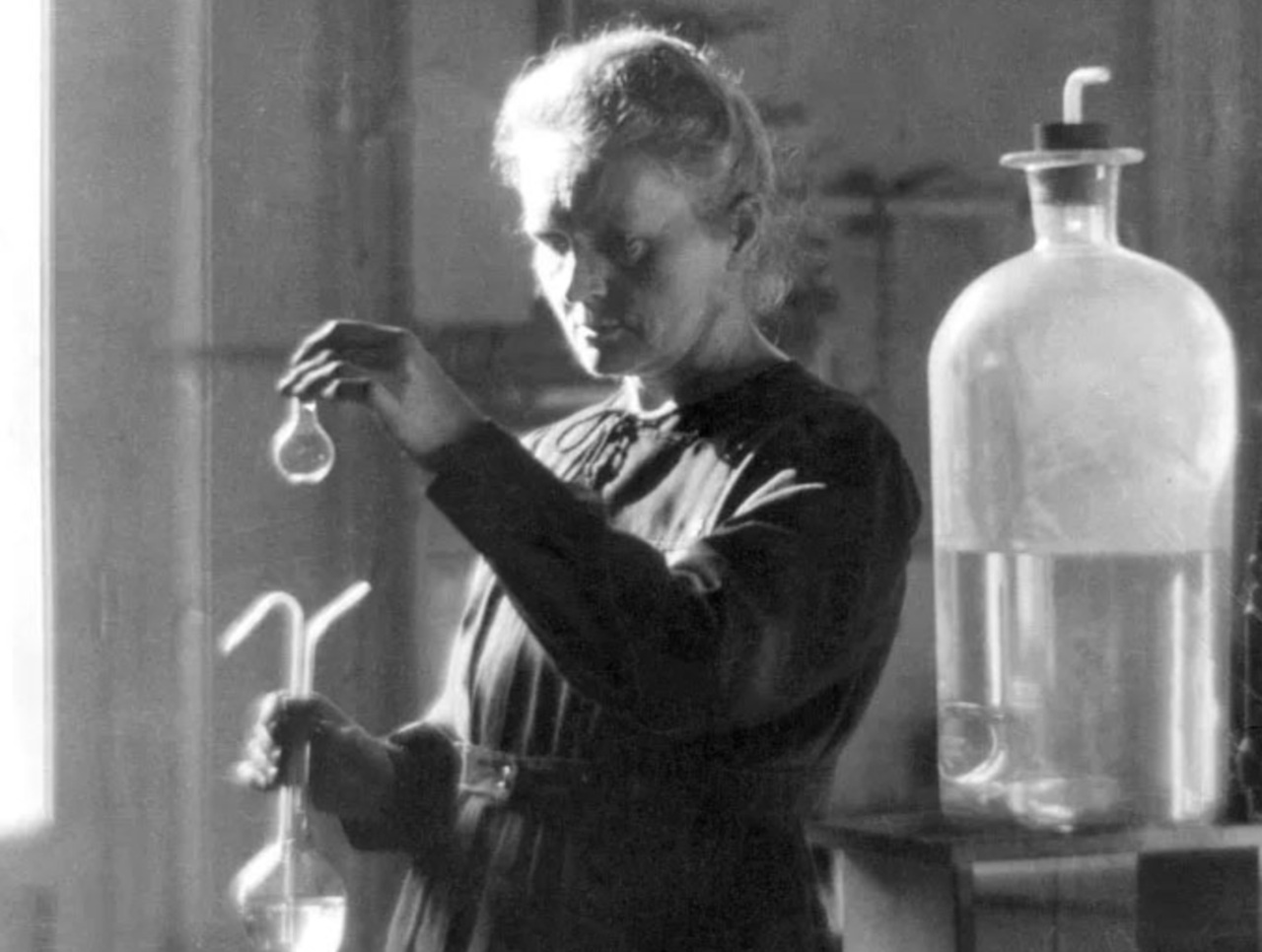 Polonio immagine Marie Curie