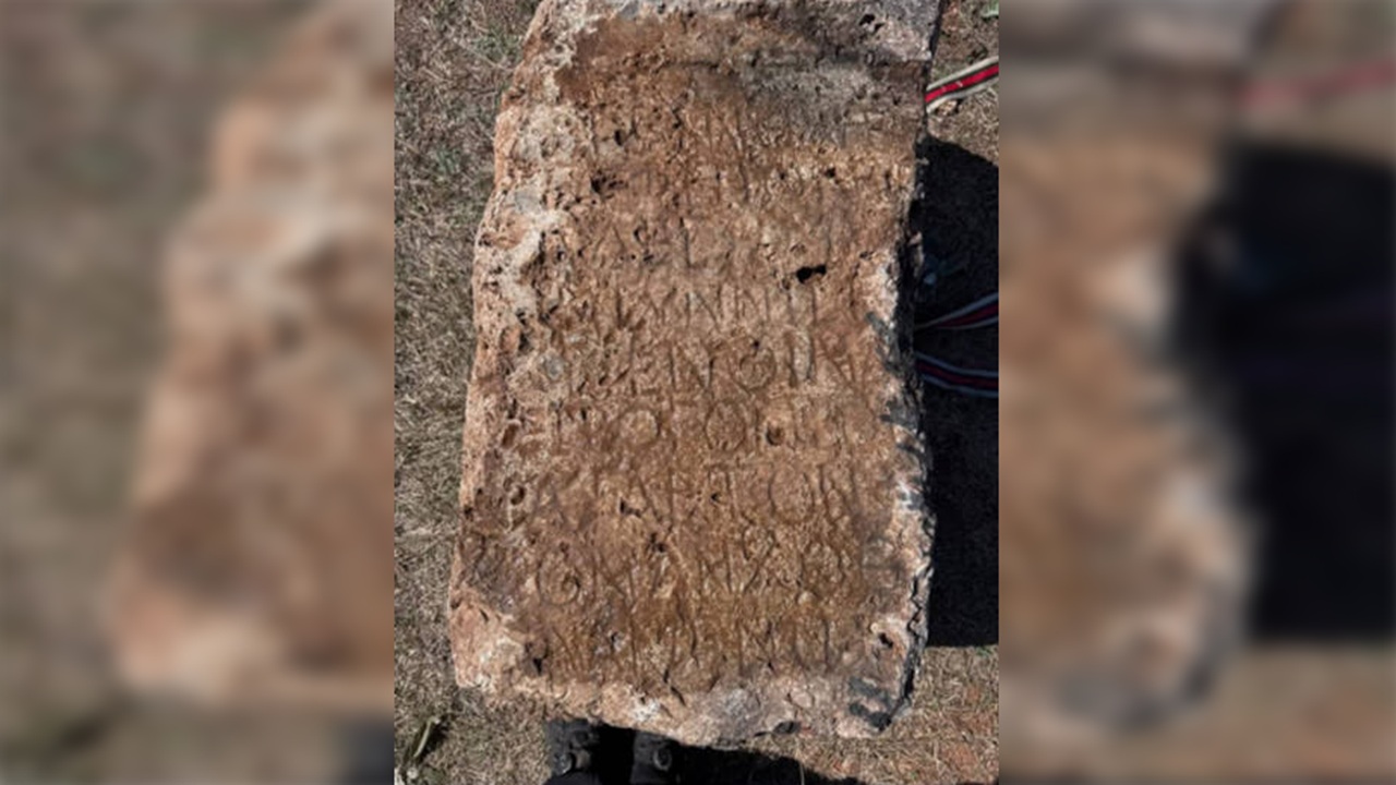 tomba monumentale iscrizioni