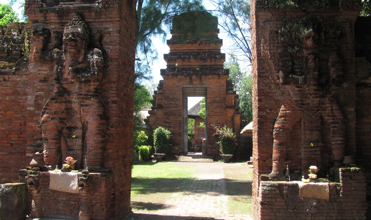 10 novembre capitale Trowulan