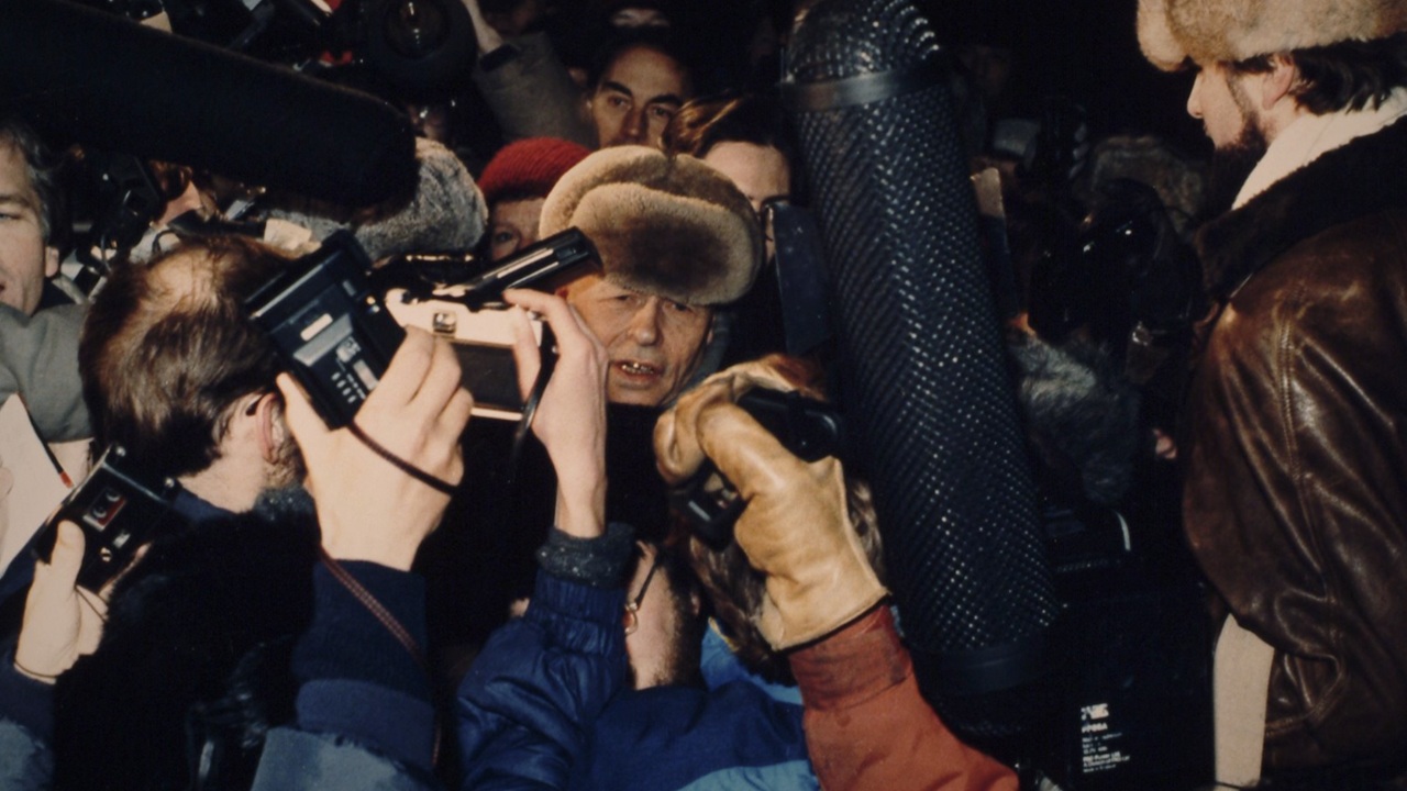 Foto del giorno: Andrej Sacharov, padre della Bomba Zar, ritorna dall'esilio