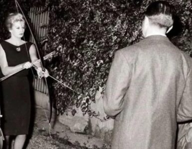 Foto del giorno: mai fare arrabbiare Anita Ekberg