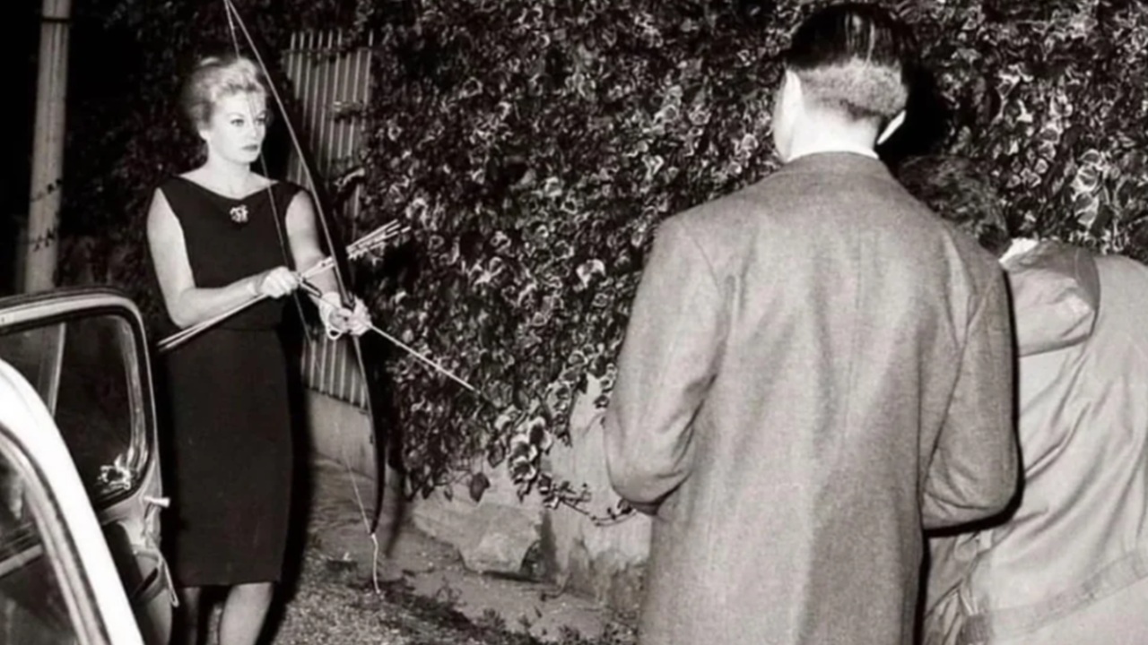 Foto del giorno: mai fare arrabbiare Anita Ekberg