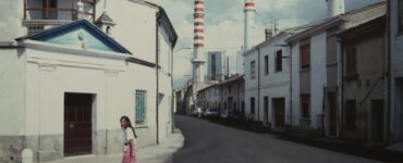Foto del giorno: Ostiglia fra chiese, giovani e ciminiere