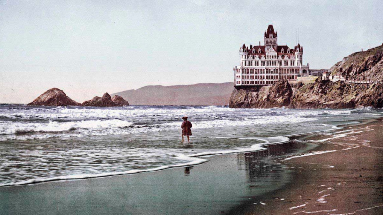 Foto del giorno: quando la Cliff House si faceva beffe della gravità