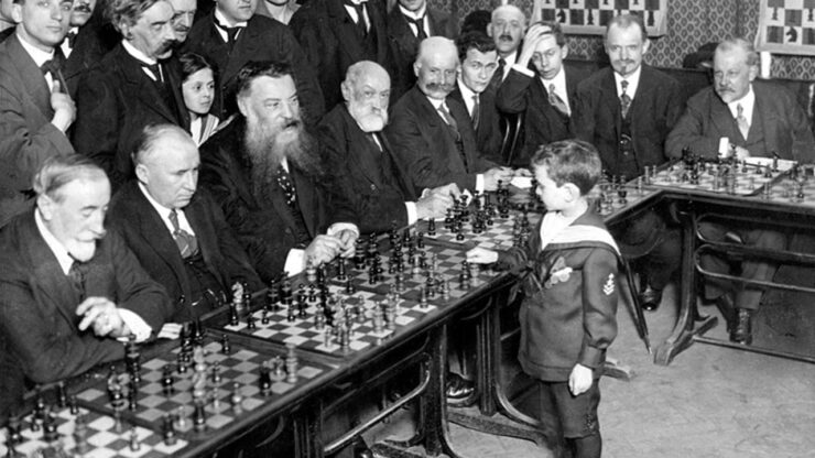 Foto del giorno: Samuel Reshevsky, 8 anni, prodigio degli scacchi