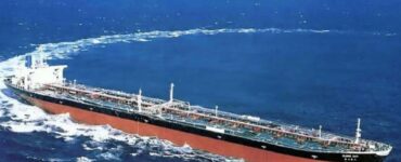 L'Happy Giant, la nave più grande mai costruita ad aver solcato i mari del mondo