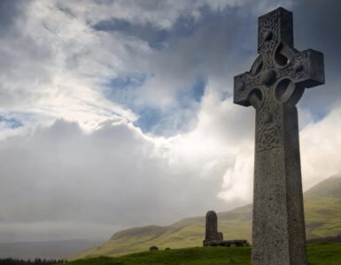 Teorie e dubbi all'origine della croce celtica