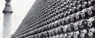 Foto del giorno: 12.000 elmi chiodati tedeschi