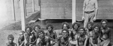 Foto del giorno: aborigeni australiani in catene