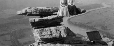 Foto del giorno: spericolati d'altri tempi sull'Umbrella Rock