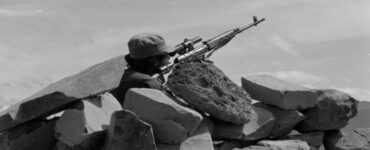 Foto del giorno: tra le rocce di Perquín si combatte per la libertà