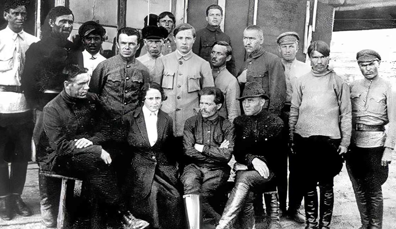 Nestor Ivanovič Machno 1920 comune anarchica