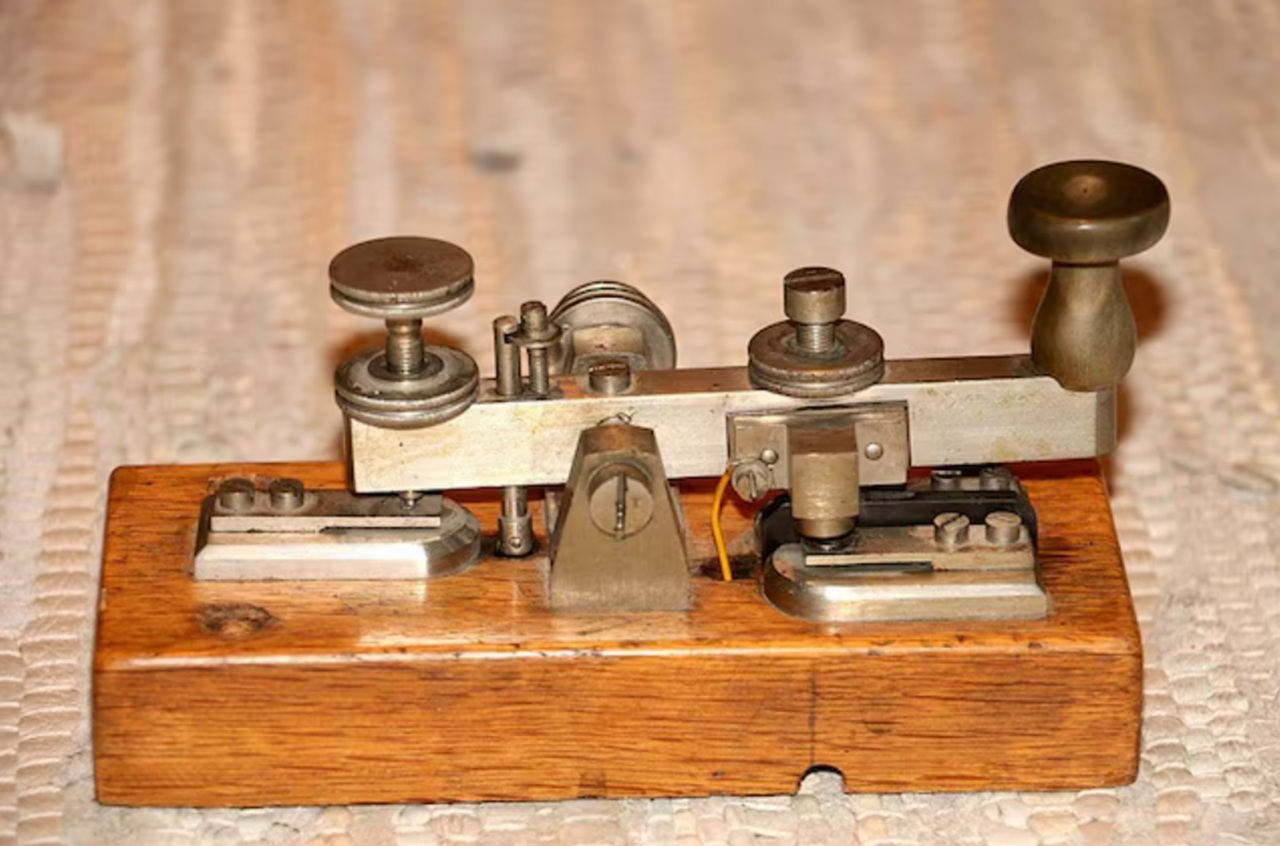 attacco hacker telegrafo senza fili