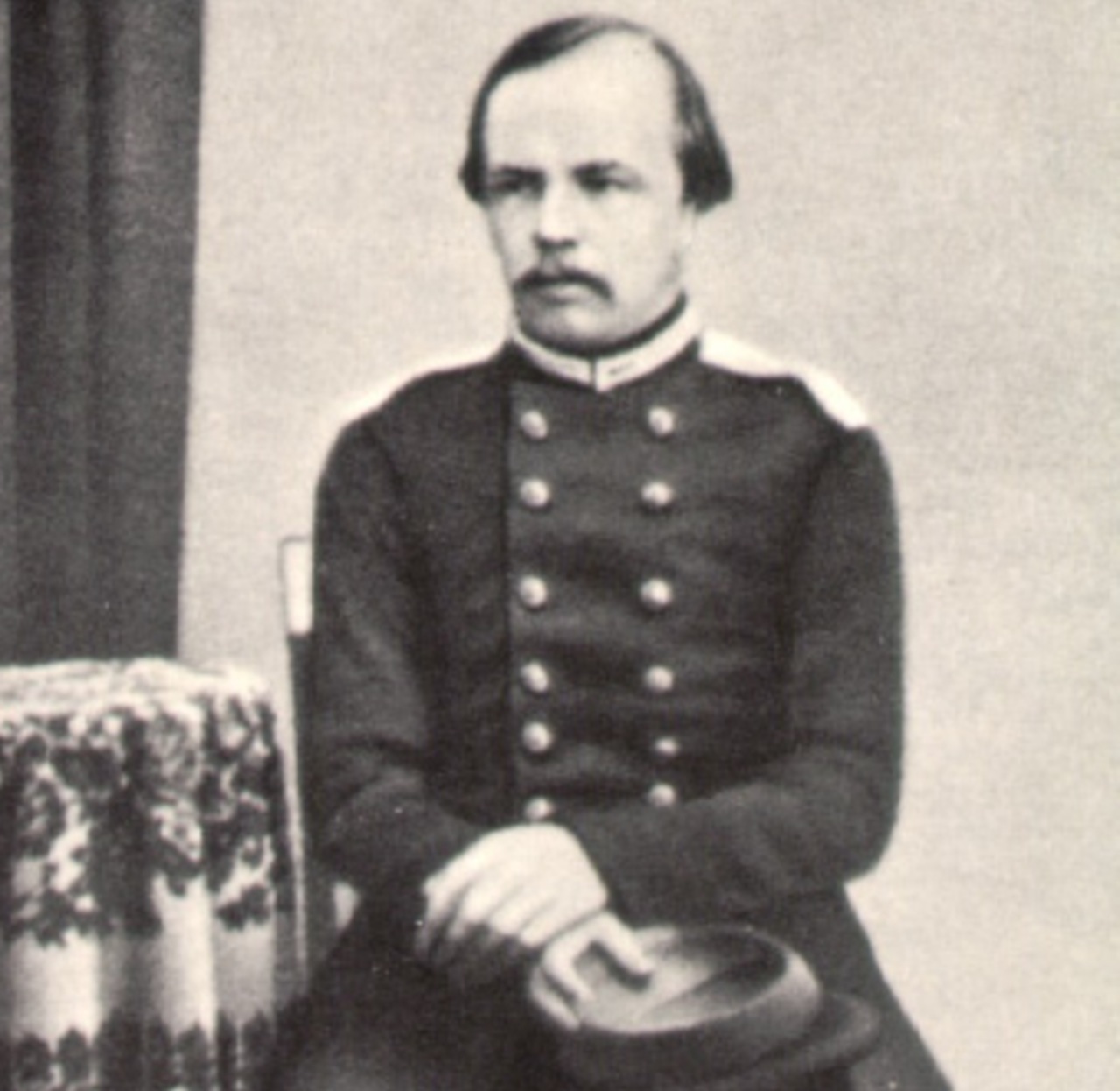 22 dicembre Dostoevskij in uniforme militare anni '50 XIX secolo