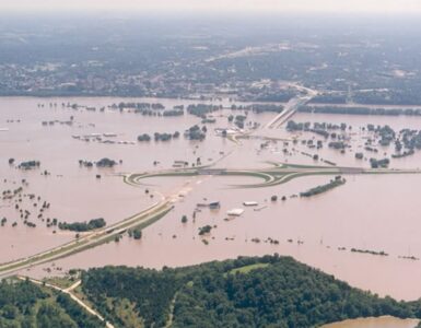 Foto del giorno: far straripare il Mississippi per tradire la moglie...