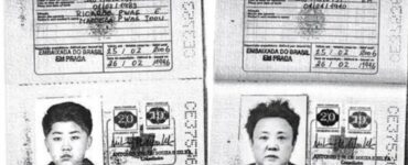 Foto del giorno: i leader nordcoreani e il loro falsi documenti