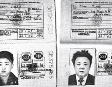 Foto del giorno: i leader nordcoreani e il loro falsi documenti