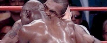 Foto del giorno: il morso di Mike Tyson, l'inizio della fine di un campione