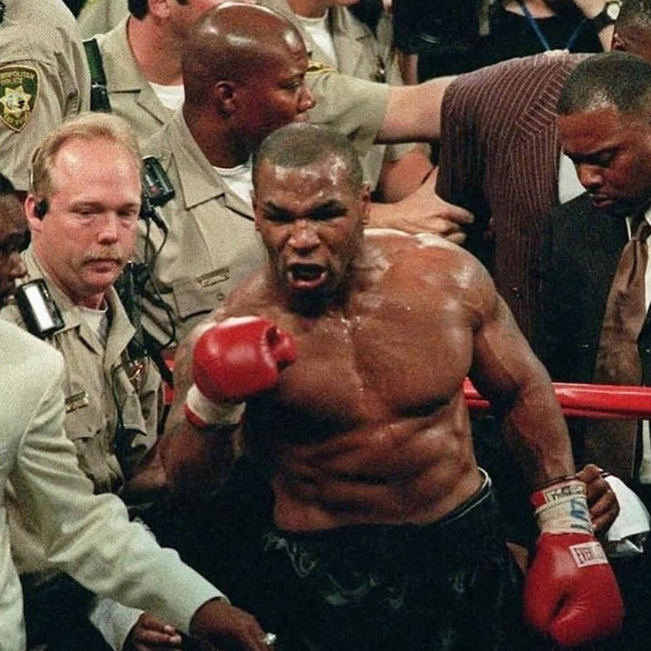Mike Tyson vs polizia di Las Vegas