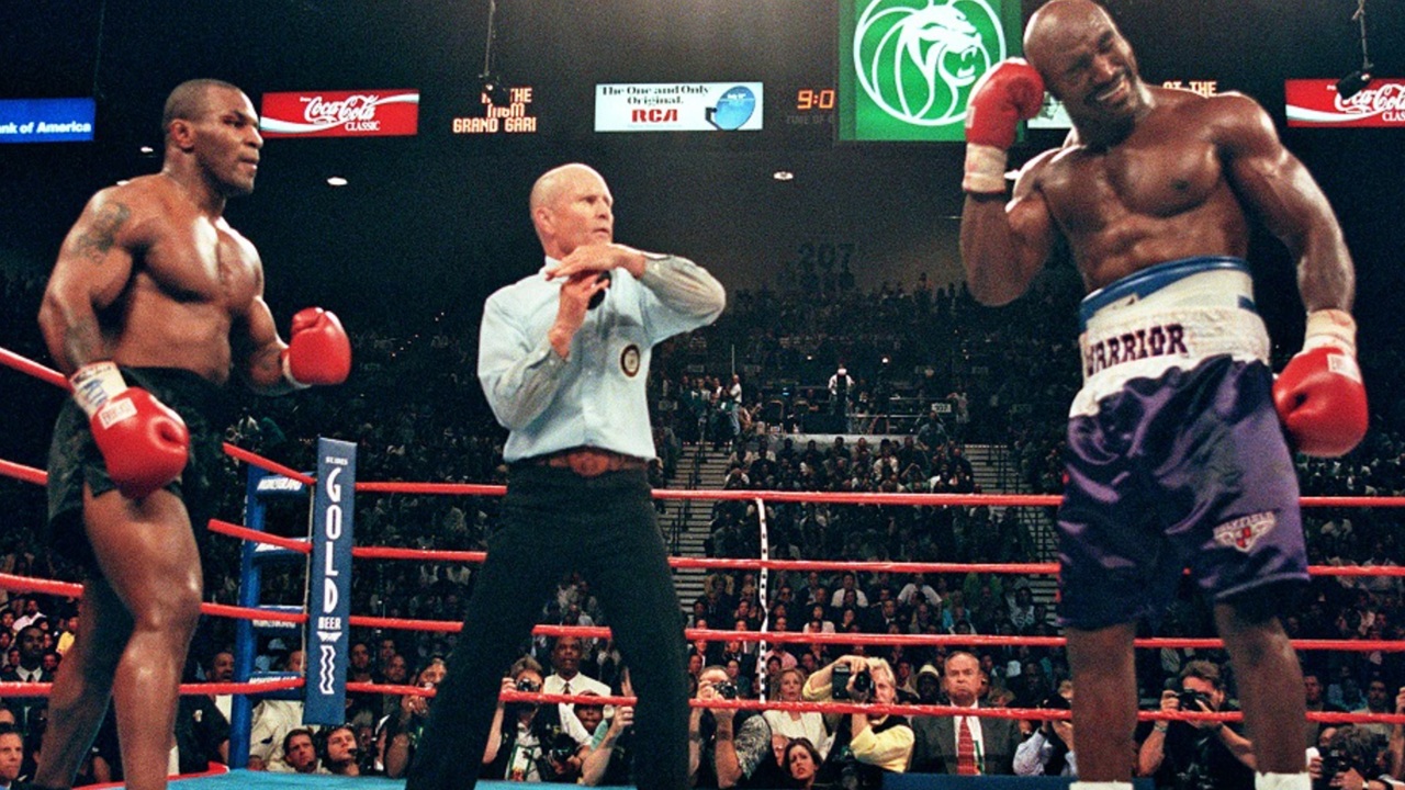 Mike Tyson foto time out
